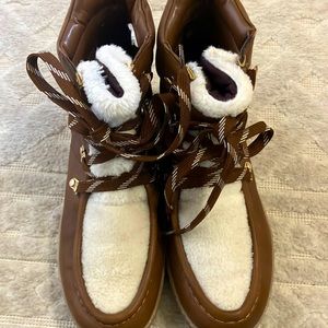 Tommy Hilfiger Boots size 8.5